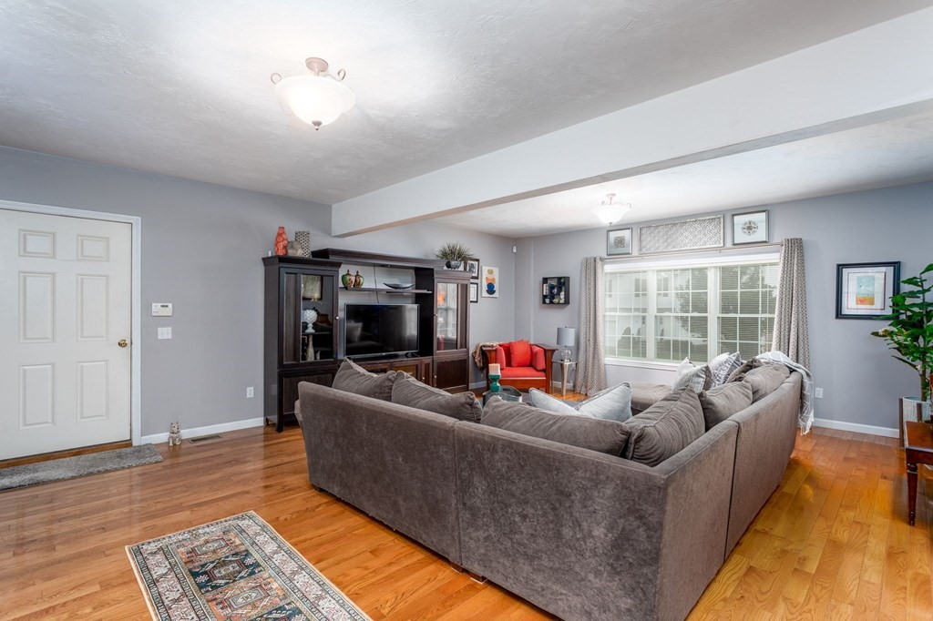 10 Navajo Road Worcester, MA 01606 - Photo 9 of 38 Gallery Image 9