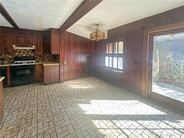 $399,000 | 16 Shaw Avenue, Johnston, RI 02919