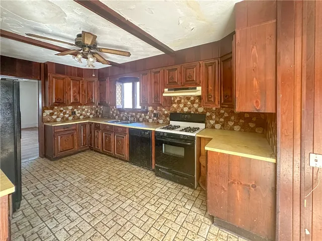 $399,000 | 16 Shaw Avenue, Johnston, RI 02919