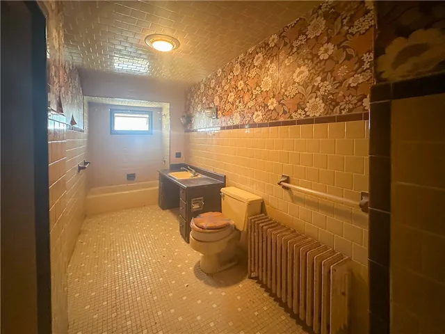 $399,000 | 16 Shaw Avenue, Johnston, RI 02919