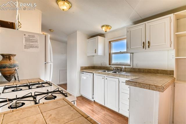 21335 Oak View Road Fountain, CO 80817 - Photo 15 of 35 Gallery Image 15