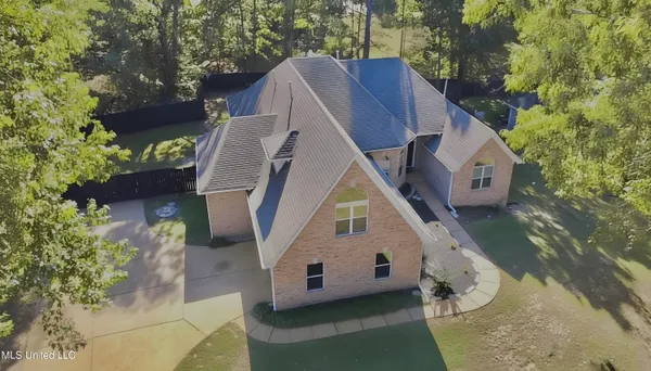 $379,000 | 7639 Savannah Cove, Olive Branch, MS 38654