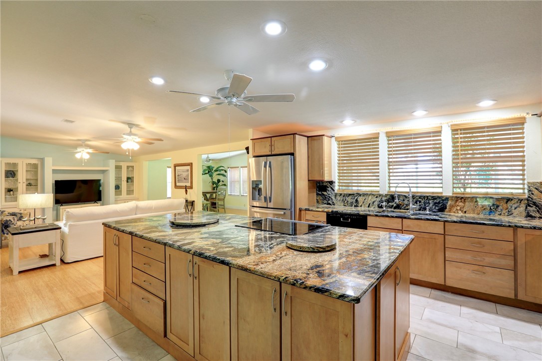 1047 Sebastian Road Barefoot Bay, FL 32976 - Photo 10 of 36 Gallery Image 10