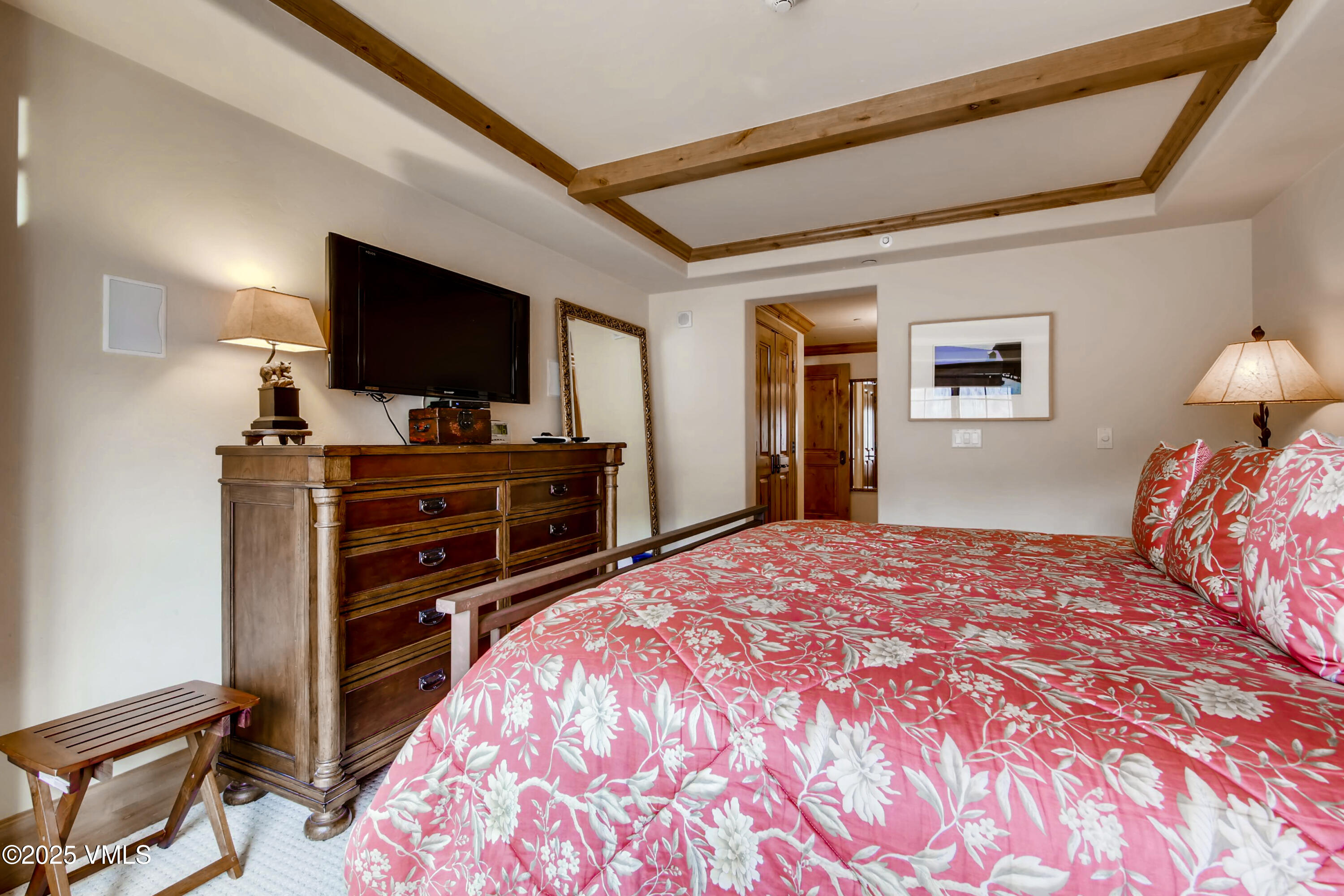 434 South Frontage Road East, Unit 403 Vail, CO 81657 - Photo 14 of 34 434 Frontage Road Apt 403 Vail-print-015