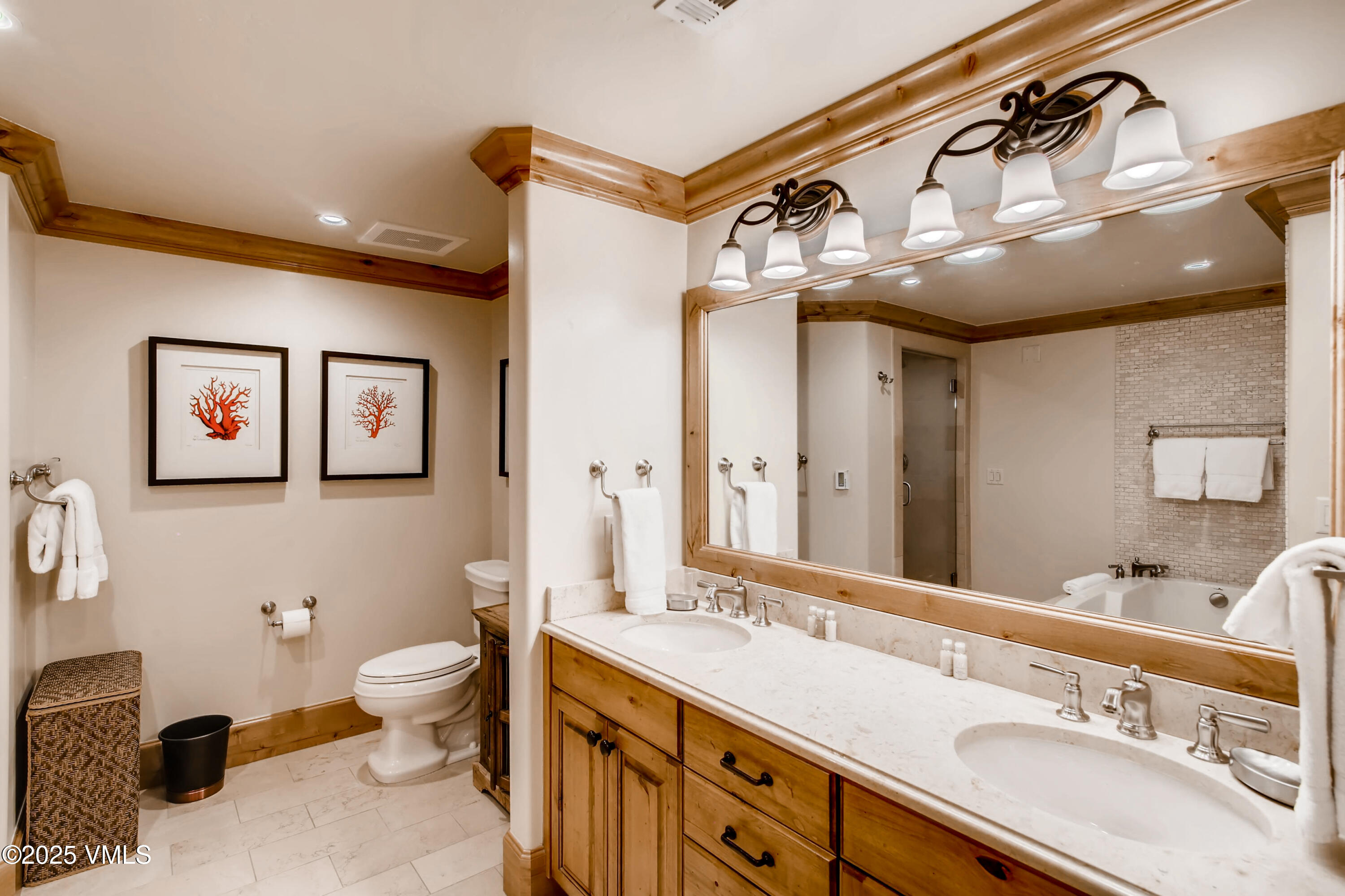 434 South Frontage Road East, Unit 403 Vail, CO 81657 - Photo 16 of 34 434 Frontage Road Apt 403 Vail-print-017