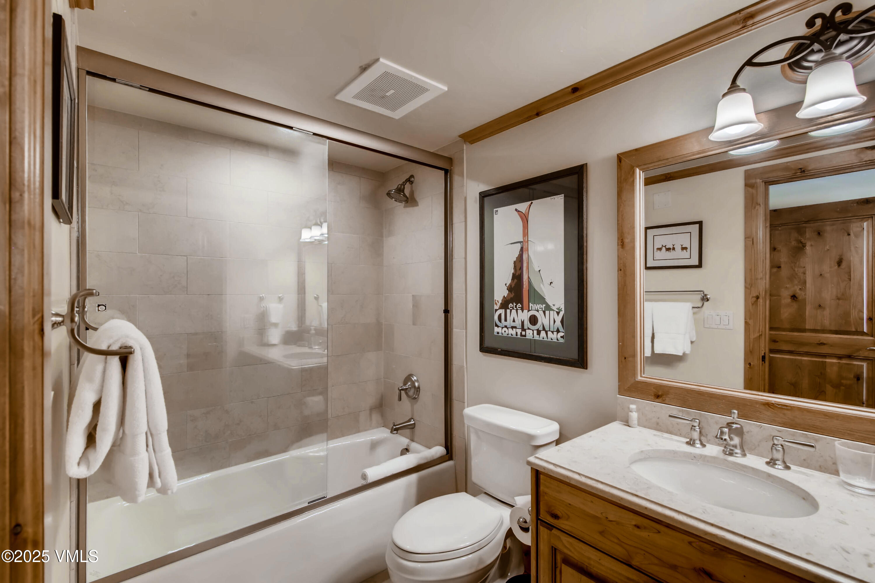 434 South Frontage Road East, Unit 403 Vail, CO 81657 - Photo 21 of 34 434 Frontage Road Apt 403 Vail-print-021