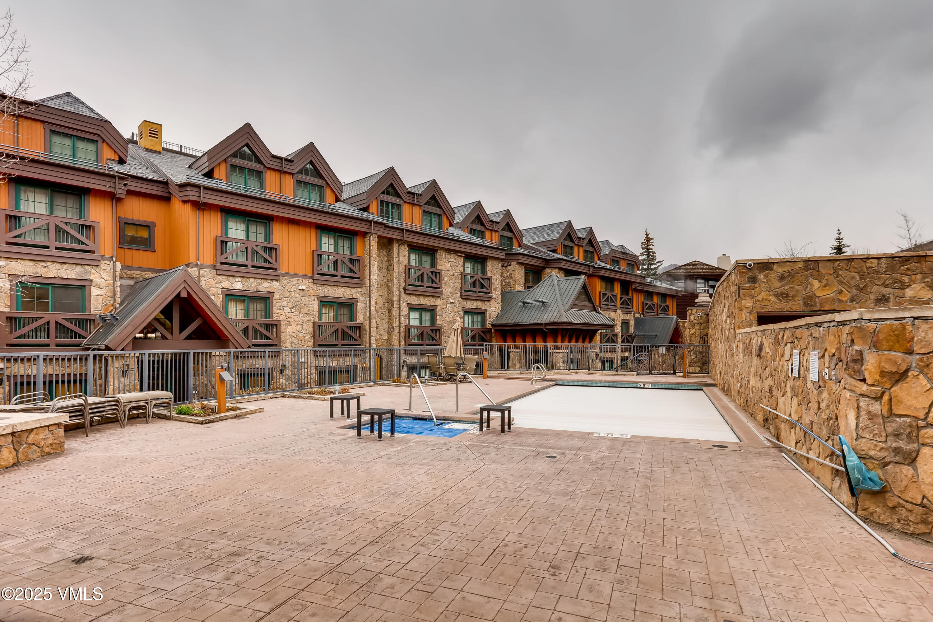 434 South Frontage Road East, Unit 403 Vail, CO 81657 - Photo 27 of 34 434 Frontage Road Apt 403 Vail-large-001
