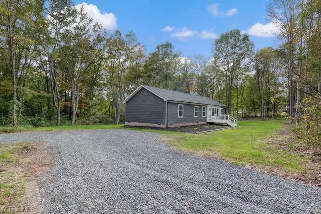 $300,000 | 1920 Ashby Street, Eden, NC 27288