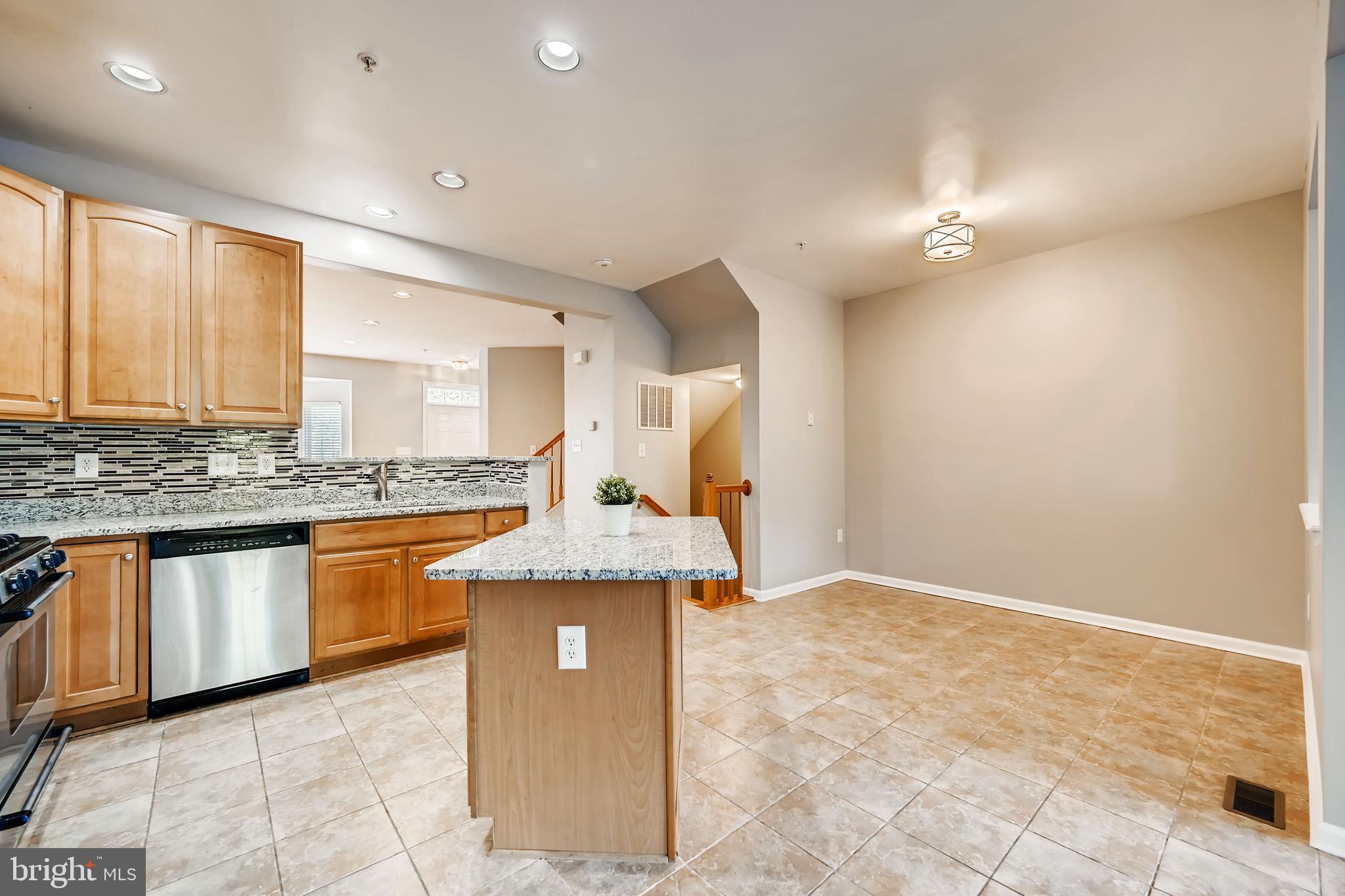 1499 Pangbourne Way Hanover, MD 21076 - Photo 8 of 27 Gallery Image 8