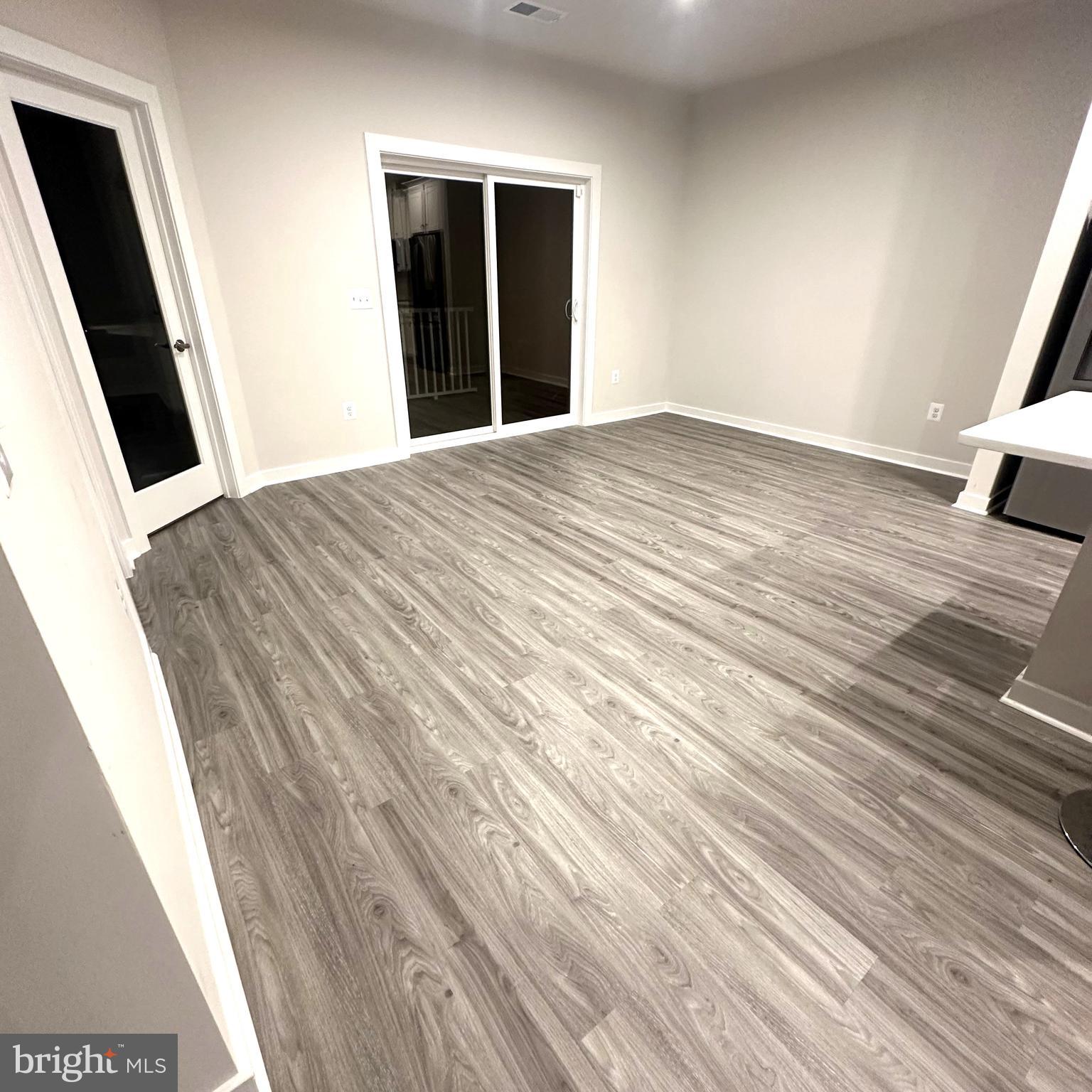 14130 Gypsum Loop Chantilly, VA 20151 - Photo 13 of 38