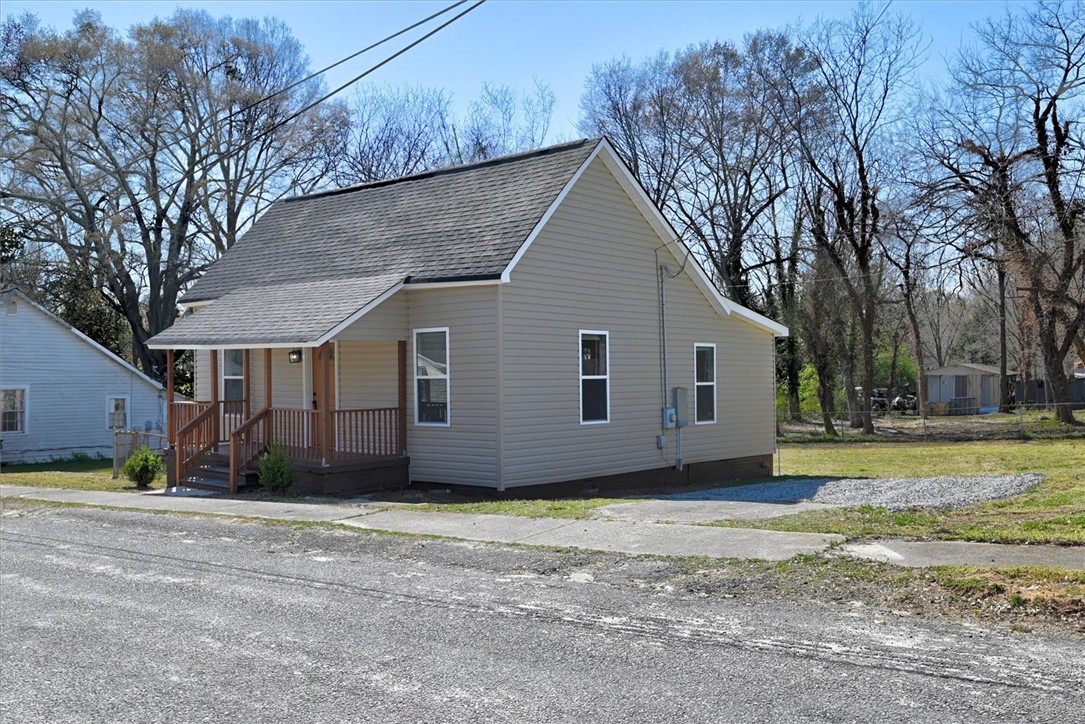 21 Mc Gee Street Belton, SC 29627 - Photo 3 of 31