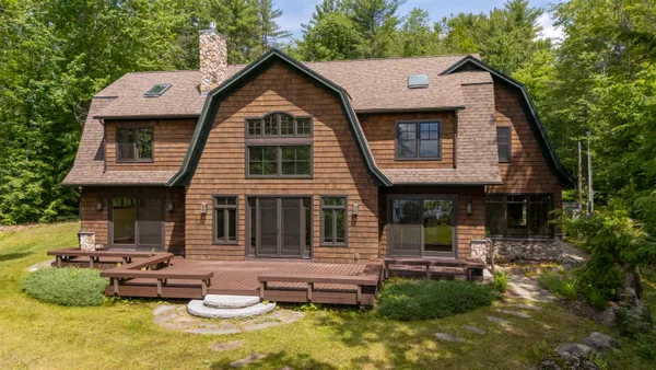 $2,595,000 | 282 Highway 114, Bradford, NH 03221