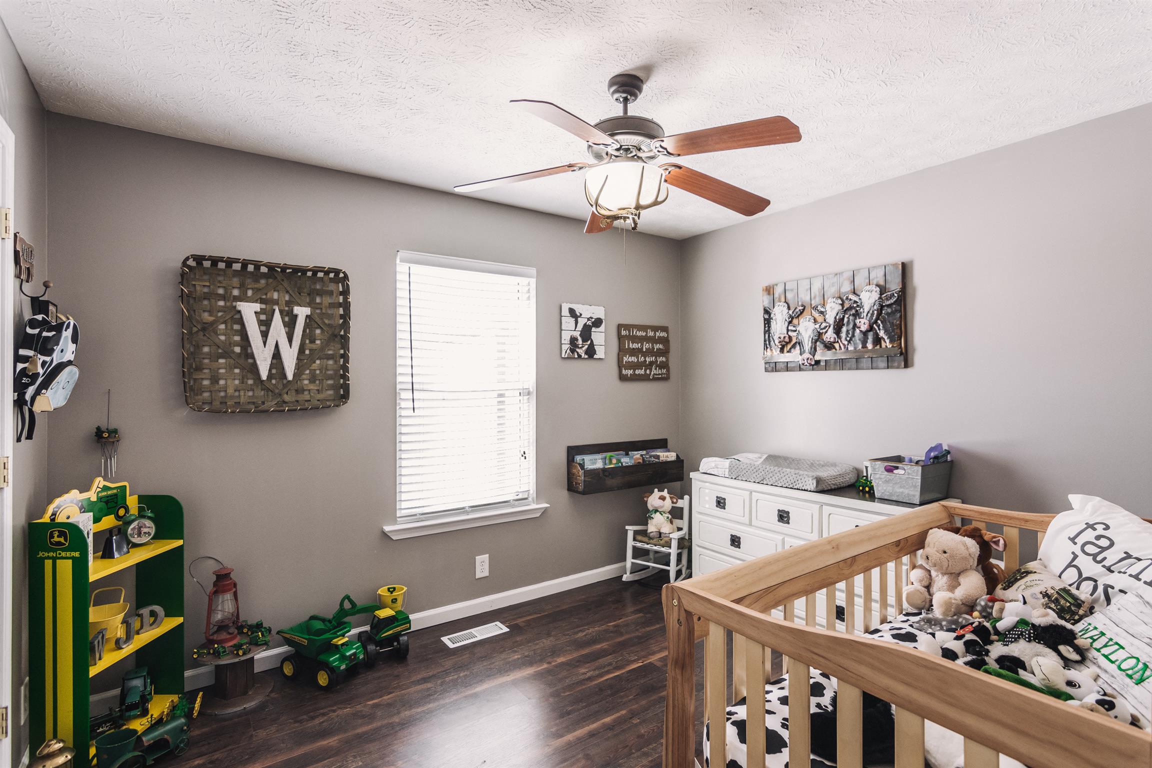 399 Corinth Road Portland, TN 37148 - Photo 16 of 28 a bedroom with furniture and a window