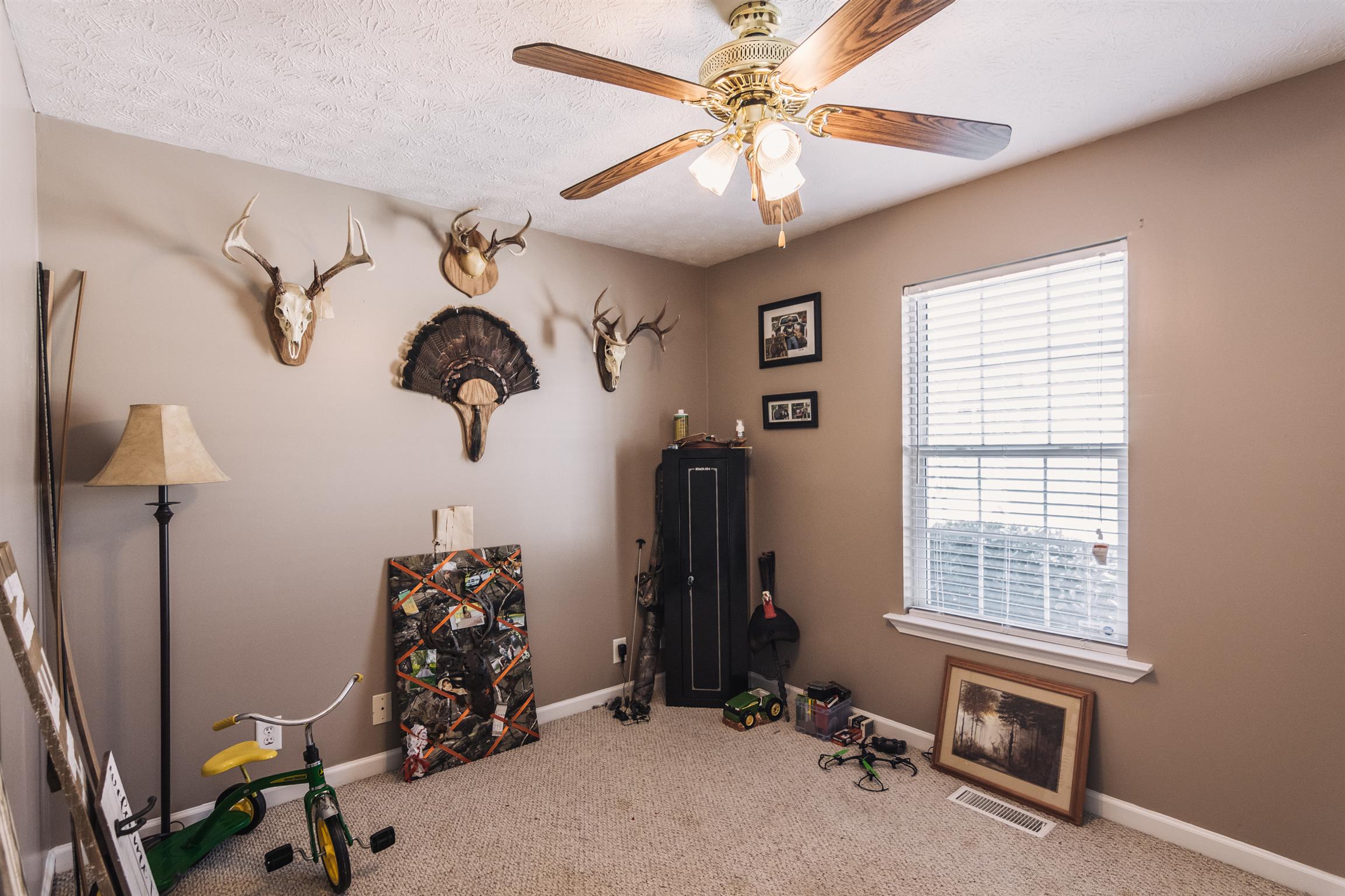 399 Corinth Road Portland, TN 37148 - Photo 18 of 28 a view of a room with gym equipment