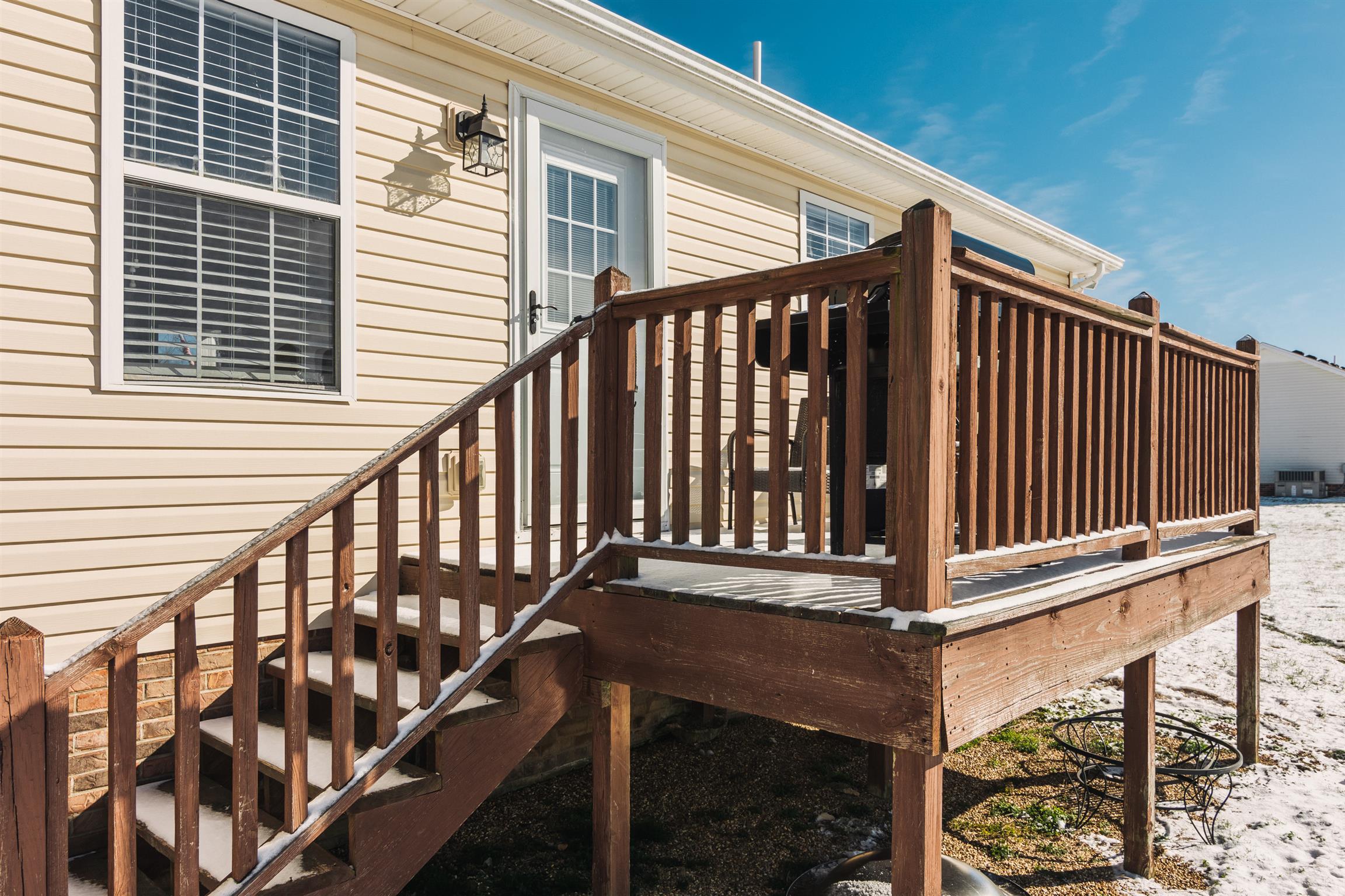 399 Corinth Road Portland, TN 37148 - Photo 21 of 28 a view of wooden balcony