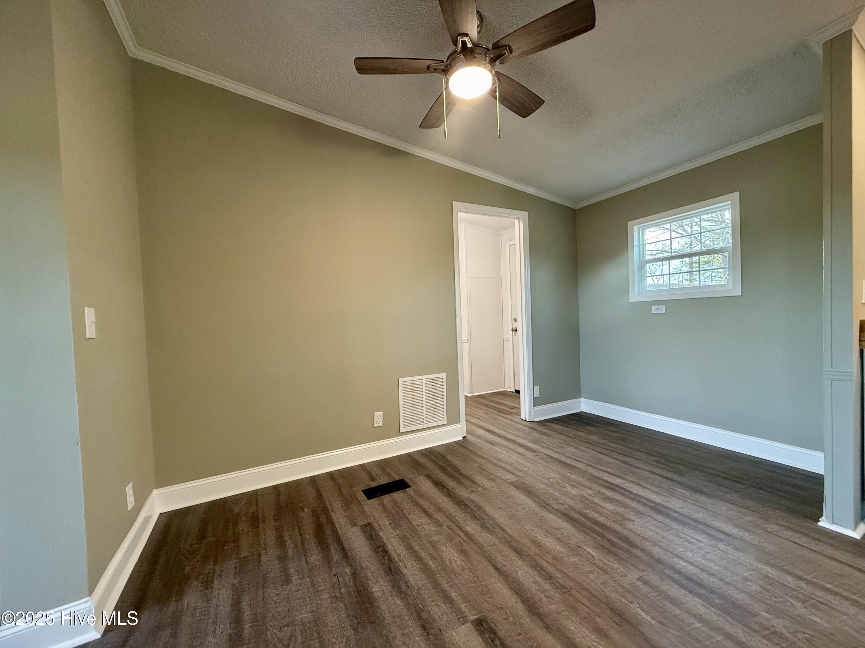 3184 Lee Road Williamston, NC 27892 - Photo 31 of 56 Dining Area