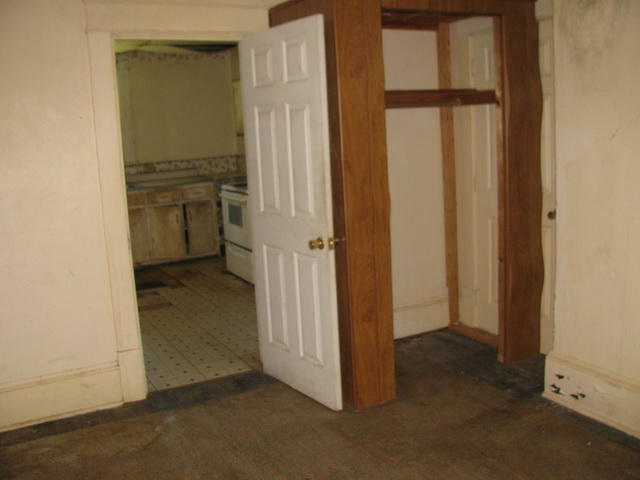 3641 Yellow Mountain Road Southeast Roanoke, VA 24014 - Photo 16 of 21 an empty room with a door