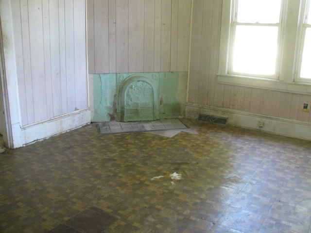 3641 Yellow Mountain Road Southeast Roanoke, VA 24014 - Photo 19 of 21 a view of a room with a window