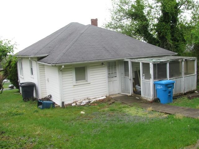 3641 Yellow Mountain Road Southeast Roanoke, VA 24014 - Photo 4 of 21 a view of house with backyard
