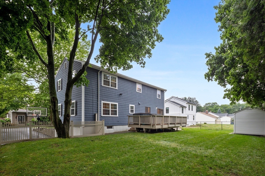 47 Brook Drive Lynnfield, MA 01940 - Photo 25 of 28