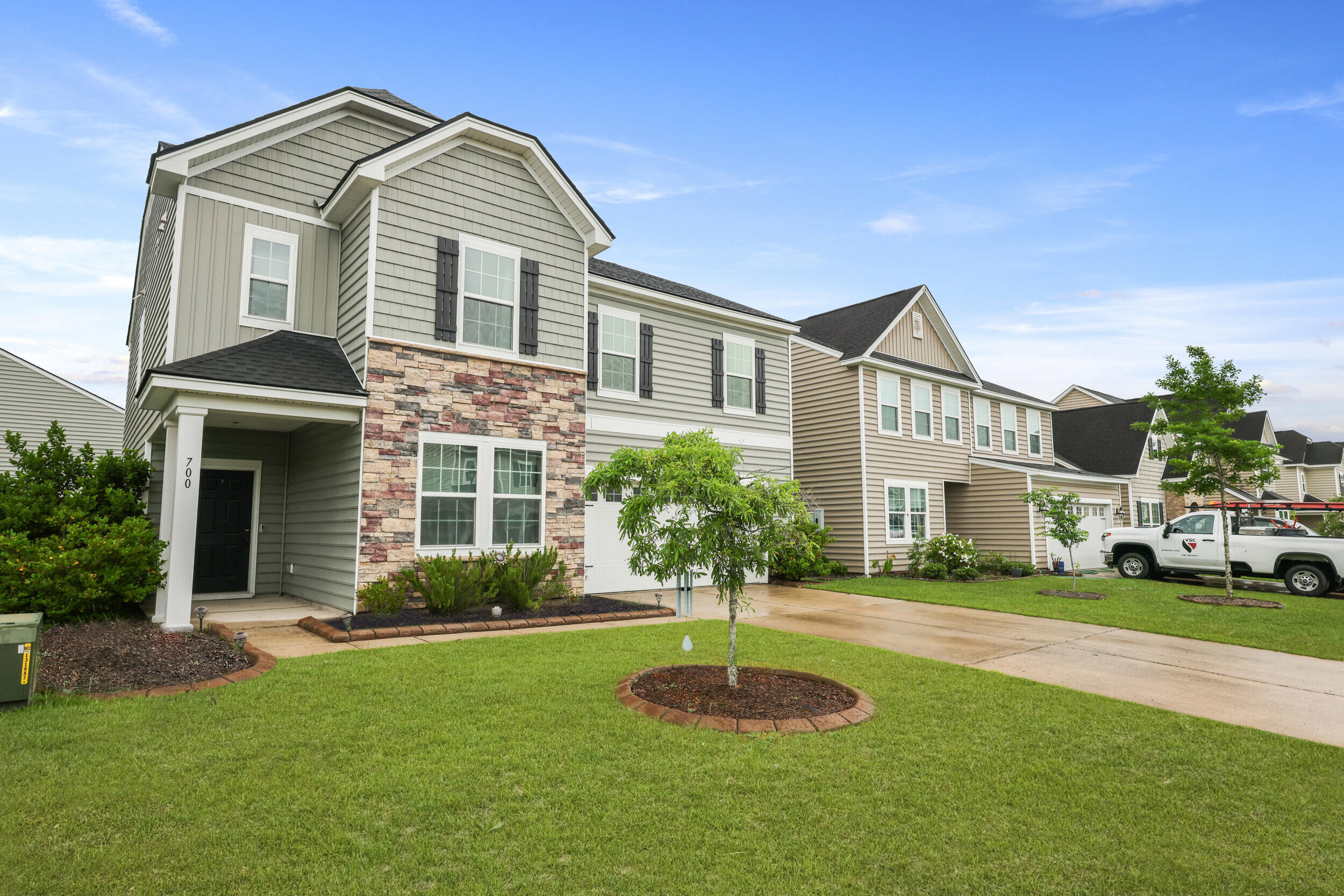 700 Silver Moss Drive Moncks Corner, SC 29461 - Photo 2 of 49 1-2