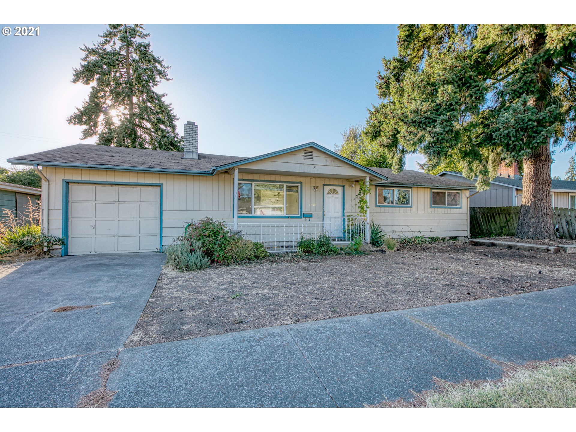 1370 1st Street Springfield, OR 97477 - Photo 2 of 28