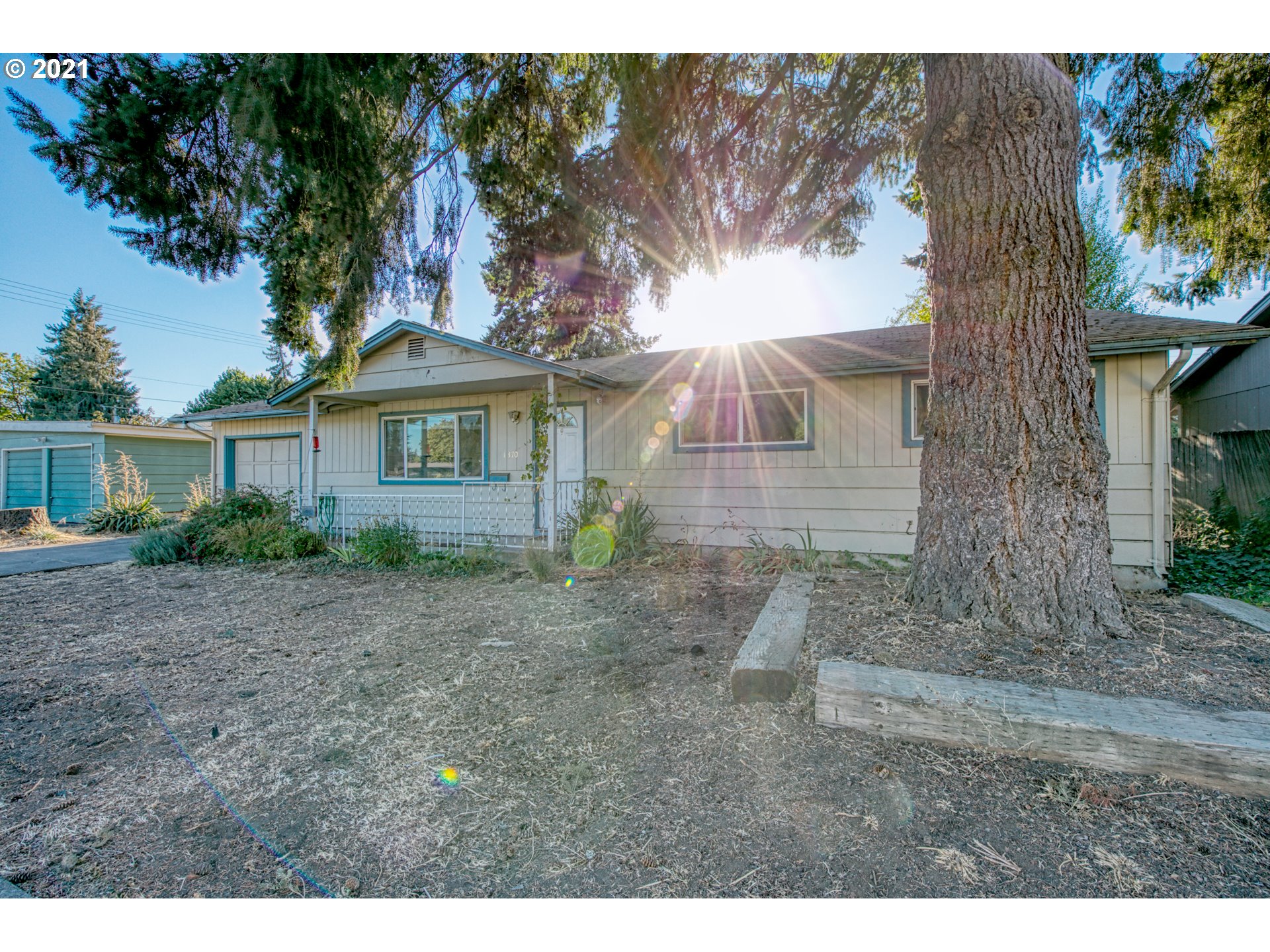 1370 1st Street Springfield, OR 97477 - Photo 4 of 28