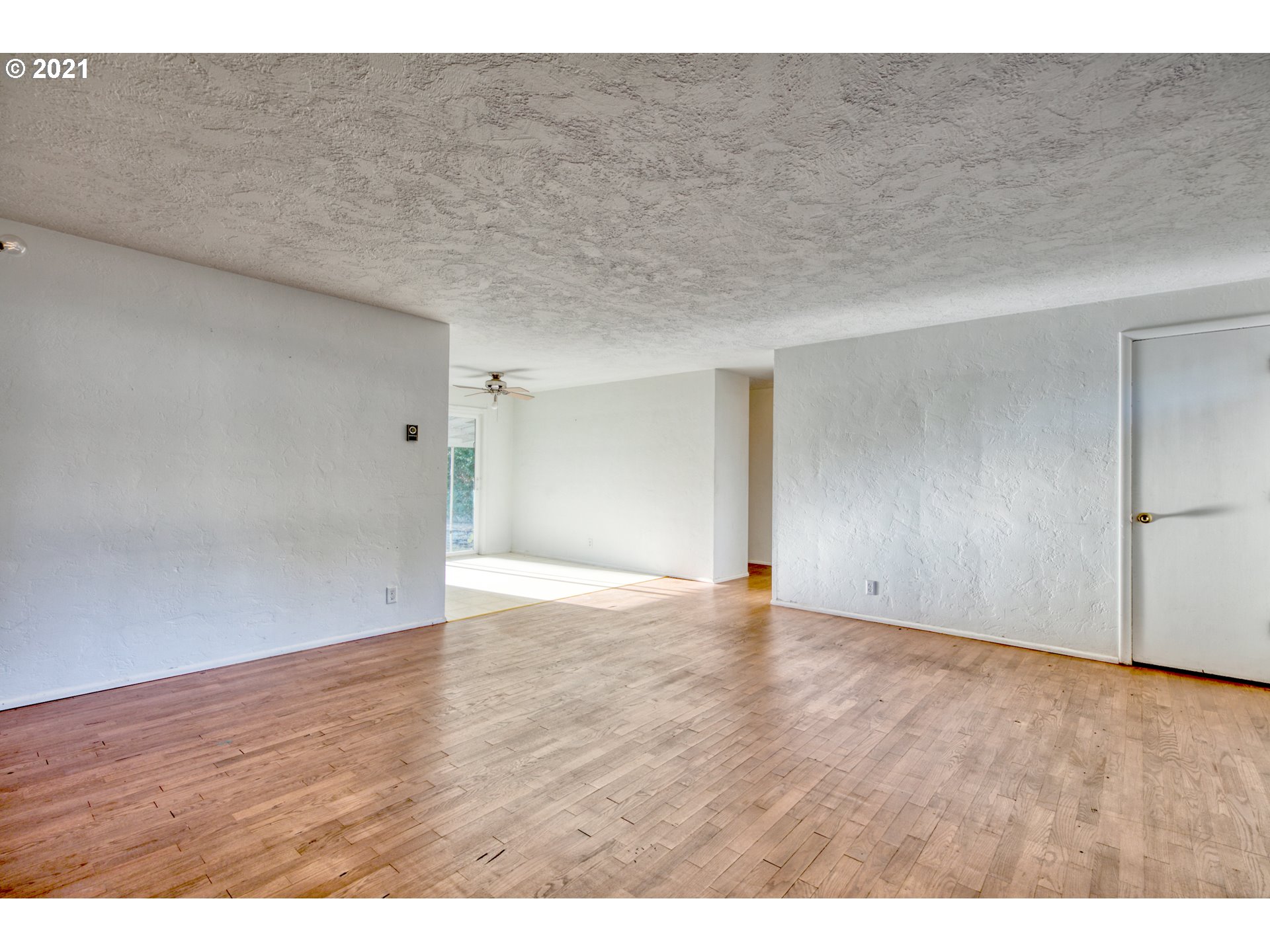 1370 1st Street Springfield, OR 97477 - Photo 8 of 28