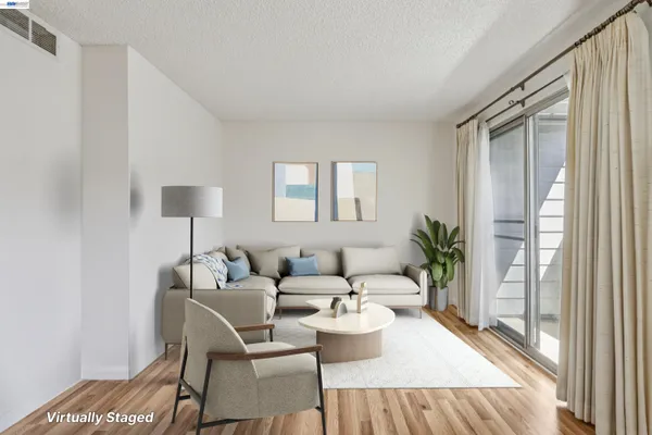 $355,000 | 620 River Oak Way, Unit 84, Hayward, CA 94544