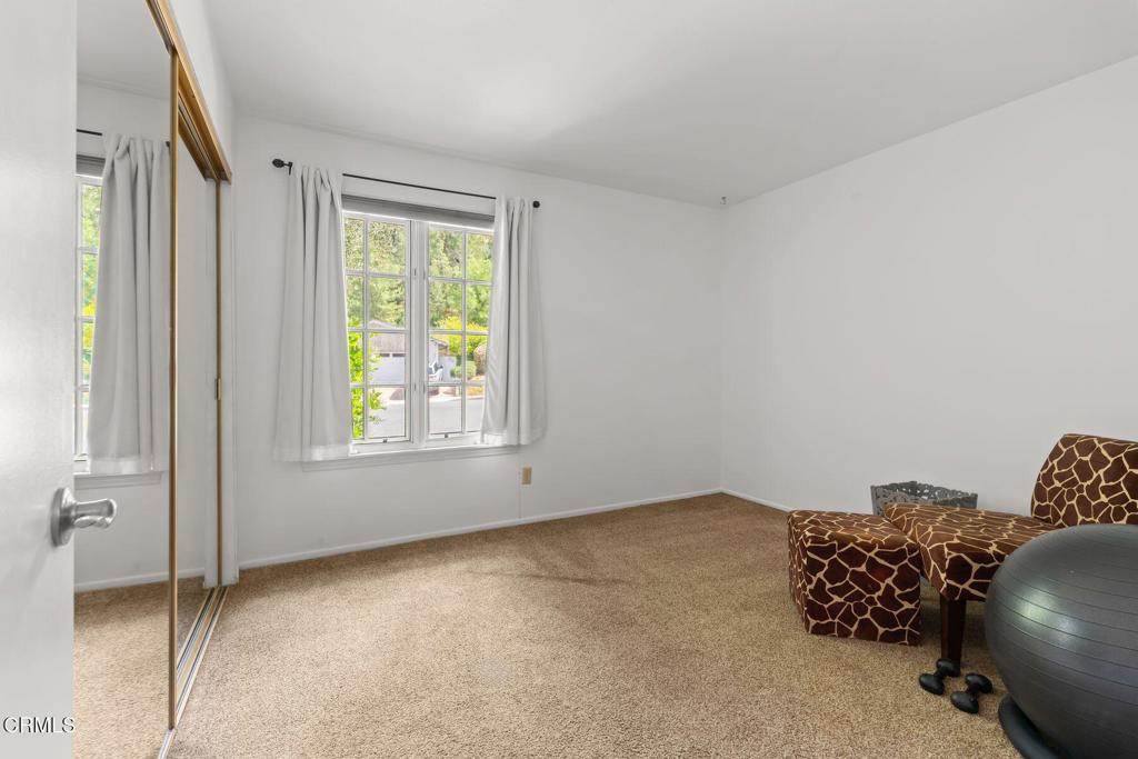 3907 United Road Agoura Hills, CA 91301 - Photo 20 of 34 a living room with a couch