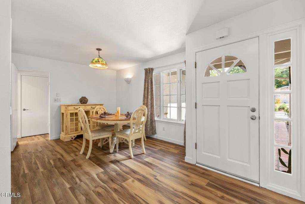 3907 United Road Agoura Hills, CA 91301 - Photo 5 of 34 a dining room with furniture and window