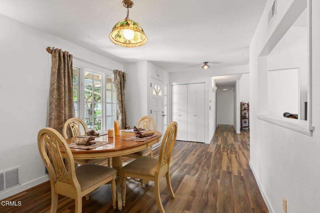 3907 United Road Agoura Hills, CA 91301 - Photo 6 of 34 a dining room with furniture and window