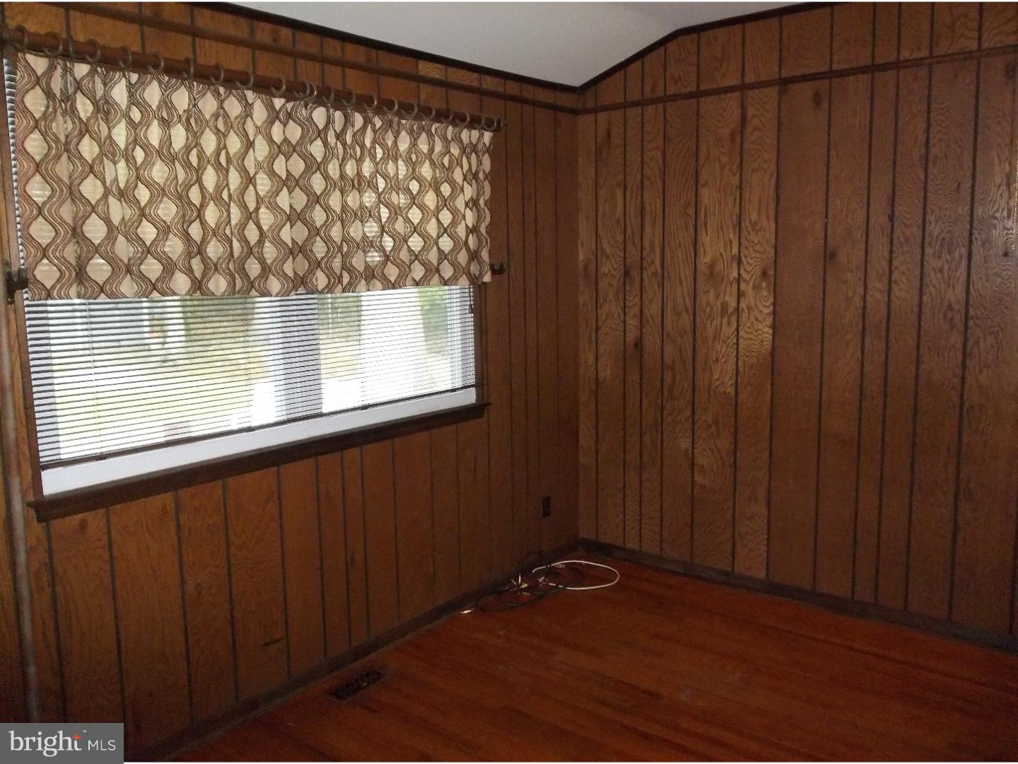 2151 Cooper Road Atco, NJ 08004 - Photo 11 of 25 Family Room