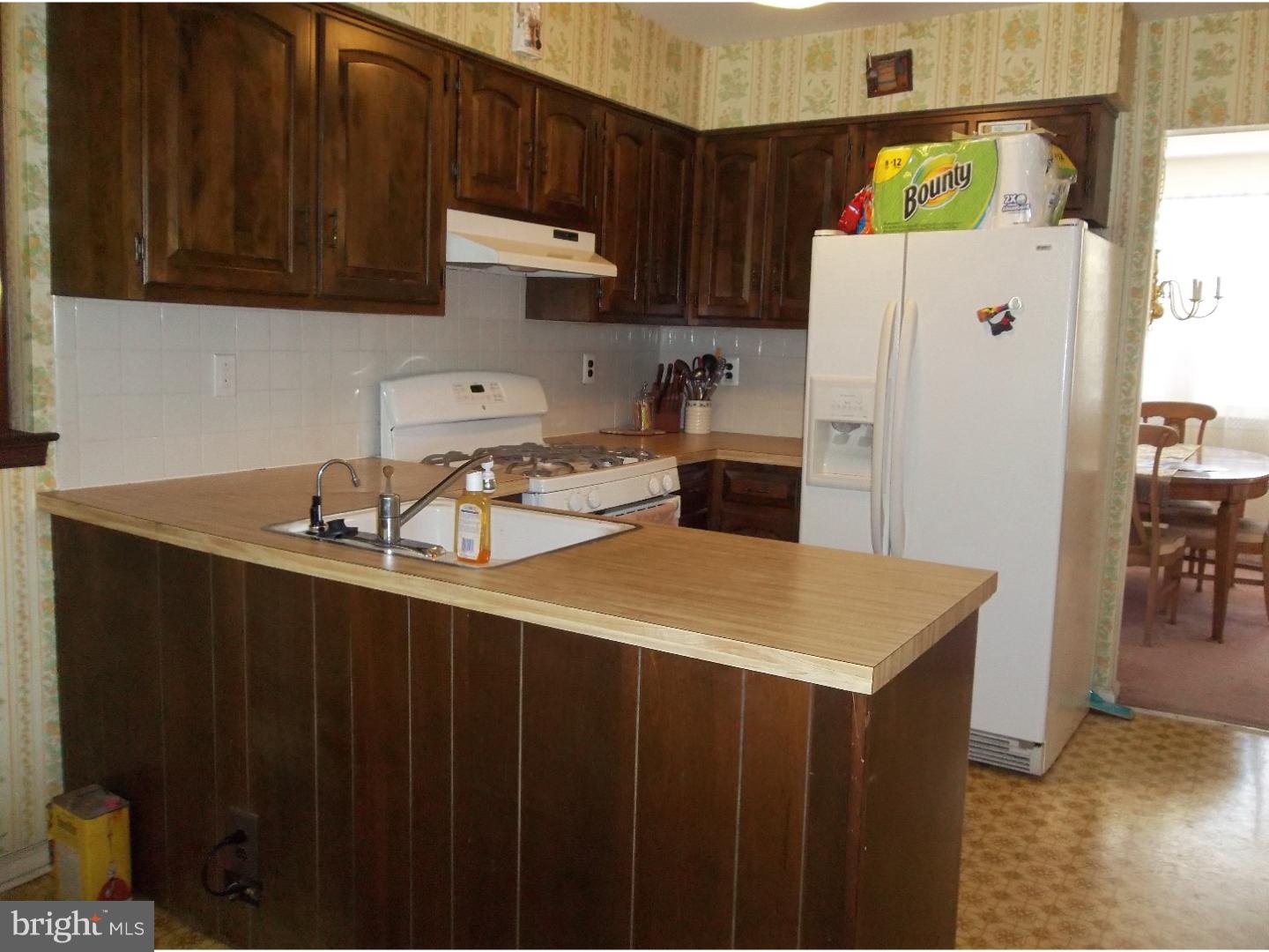 2151 Cooper Road Atco, NJ 08004 - Photo 8 of 25 Kitchen