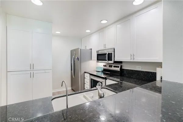$810,000 | 2243 Martin, Unit 217, Irvine, CA 92612