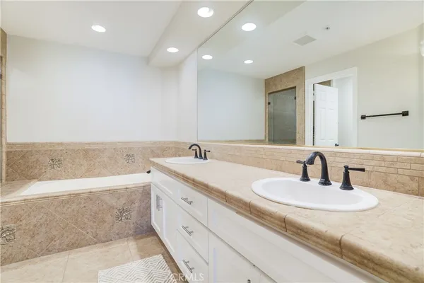 $810,000 | 2243 Martin, Unit 217, Irvine, CA 92612