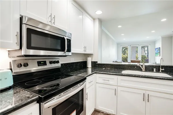 $810,000 | 2243 Martin, Unit 217, Irvine, CA 92612