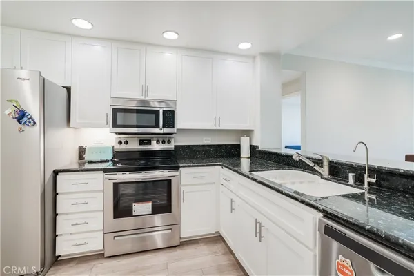 $810,000 | 2243 Martin, Unit 217, Irvine, CA 92612