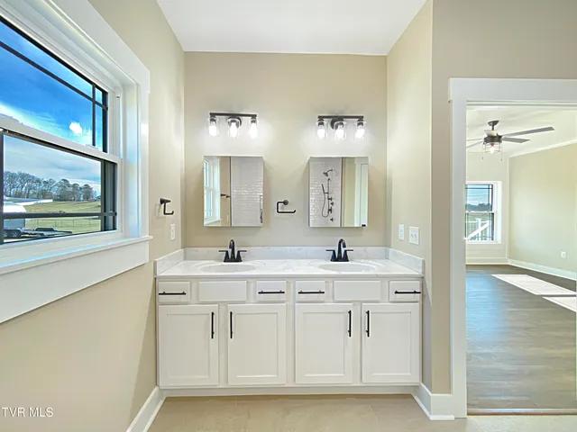 $459,900 | 120 Green Lawn Avenue, Greeneville, TN 37743