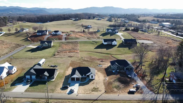 $459,900 | 120 Green Lawn Avenue, Greeneville, TN 37743