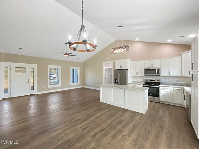 $459,900 | 120 Green Lawn Avenue, Greeneville, TN 37743