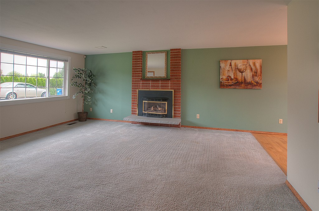 10426 Southeast 196th Street Renton, WA 98055 - Photo 2 of 18 Gallery Image 2