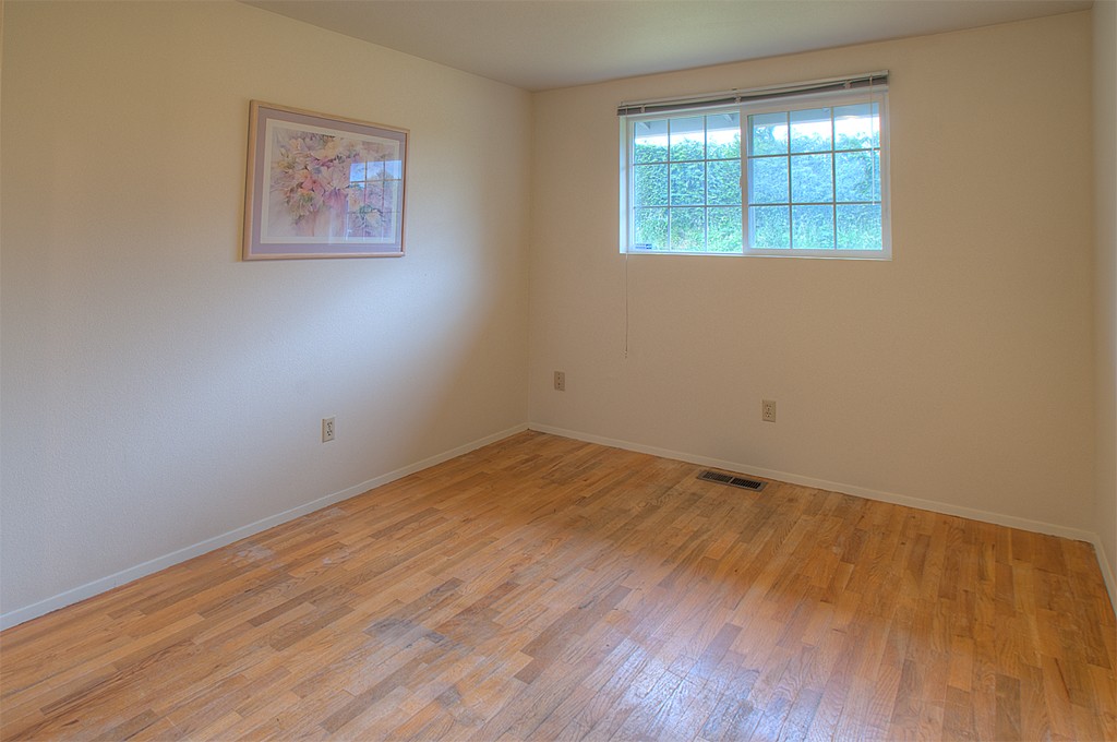 10426 Southeast 196th Street Renton, WA 98055 - Photo 7 of 18 Gallery Image 7