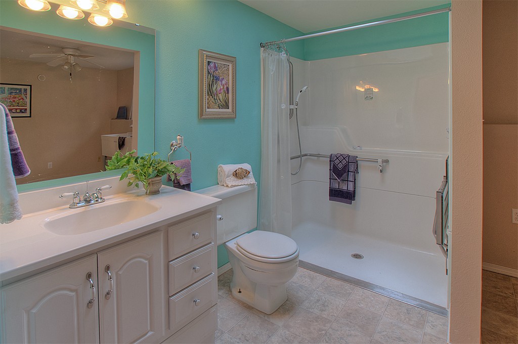 10426 Southeast 196th Street Renton, WA 98055 - Photo 8 of 18 Gallery Image 8