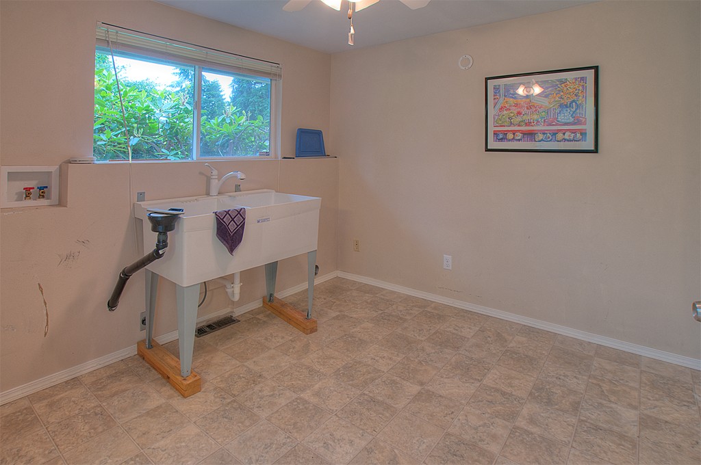 10426 Southeast 196th Street Renton, WA 98055 - Photo 10 of 18 Gallery Image 10
