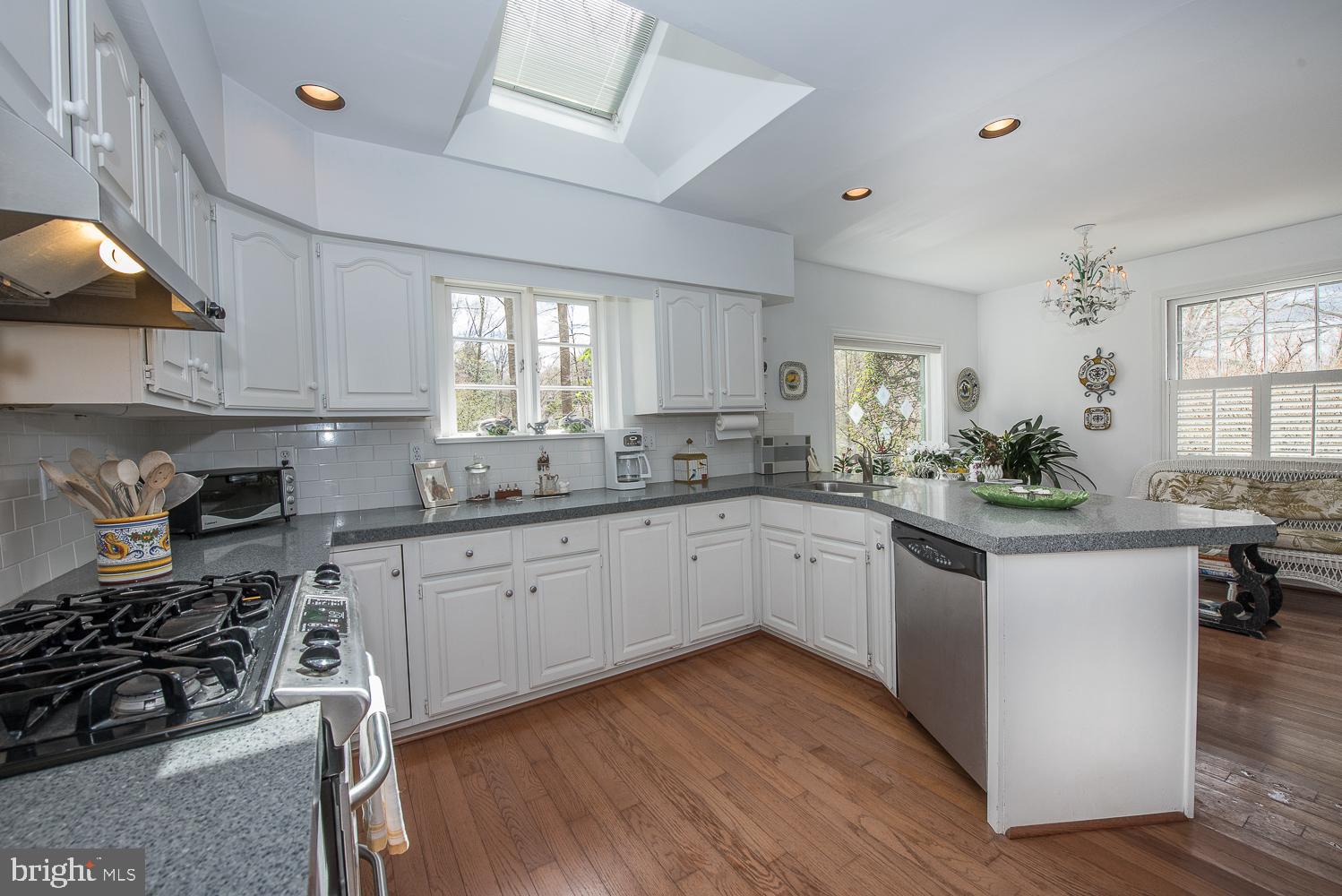 675 Mill Road Villanova, PA 19085 - Photo 10 of 32