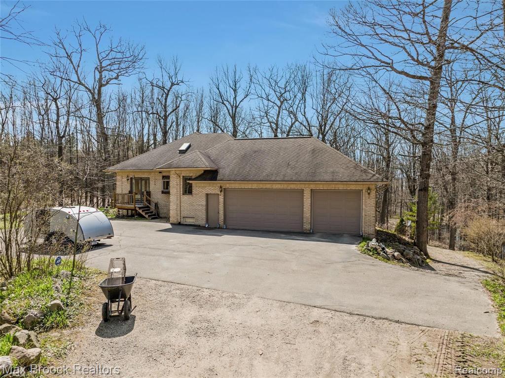 4646 Thomas Road Metamora, MI 48455 - Photo 9 of 54