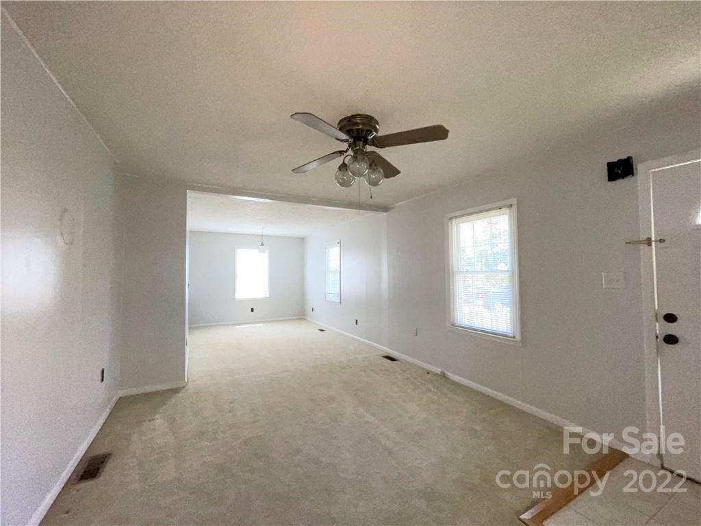 790 Reservoir Road Marion, NC 28752 - Photo 3 of 12 Gallery Image 3
