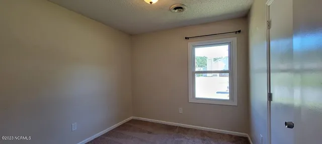 $1,495 | 527 Raintree Circle, Jacksonville, NC 28540