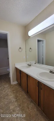 $1,495 | 527 Raintree Circle, Jacksonville, NC 28540